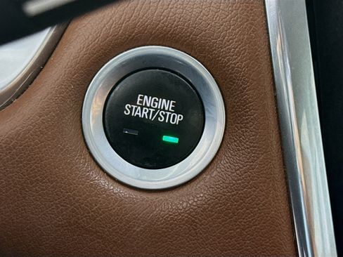 Used 2018 Chevrolet Traverse High Country w/ LPO, Cargo Package AWD/4WD image 21