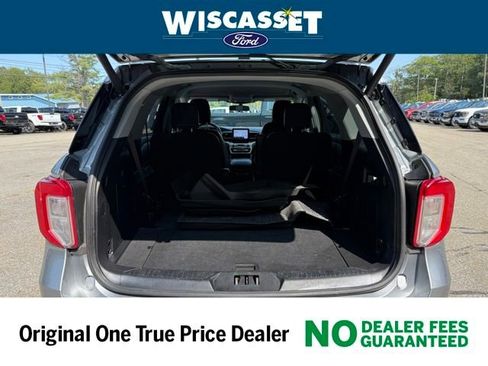 Certified 2022 Ford Explorer XLT w/ Equipment Group 202A image 12