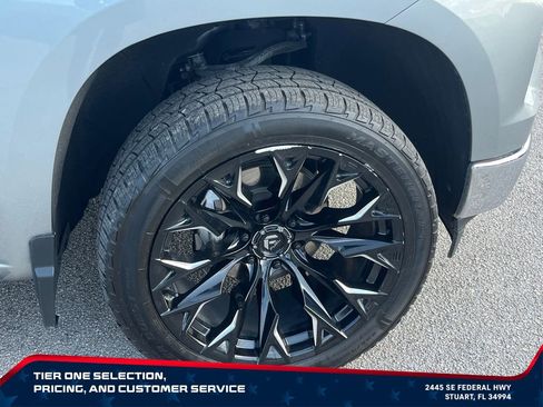 Used 2023 Chevrolet Silverado 1500 LT AWD/4WD image 21
