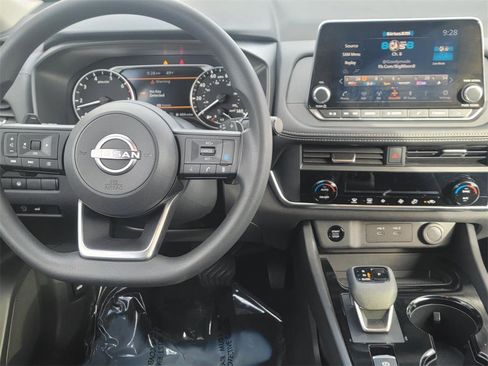 Certified 2024 Nissan Rogue SV image 14