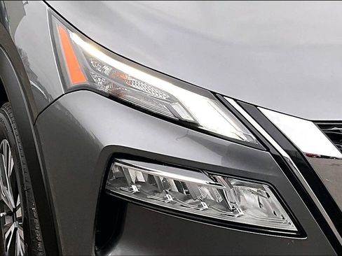 Used 2023 Nissan Rogue SV image 28