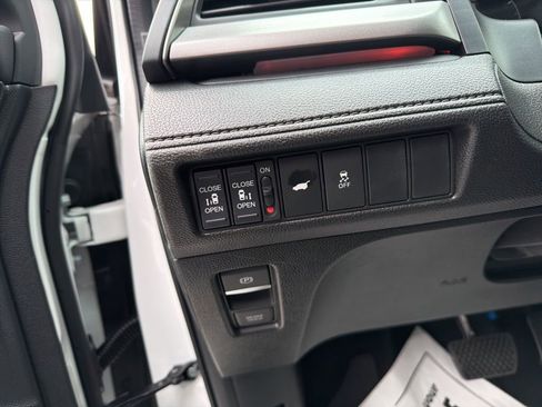 New 2026 Honda Odyssey Sport-L image 18