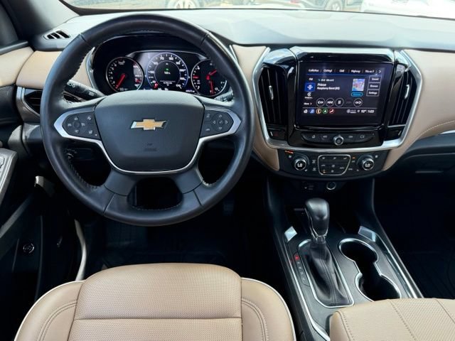 Used 2022 Chevrolet Traverse Premier FWD image 19