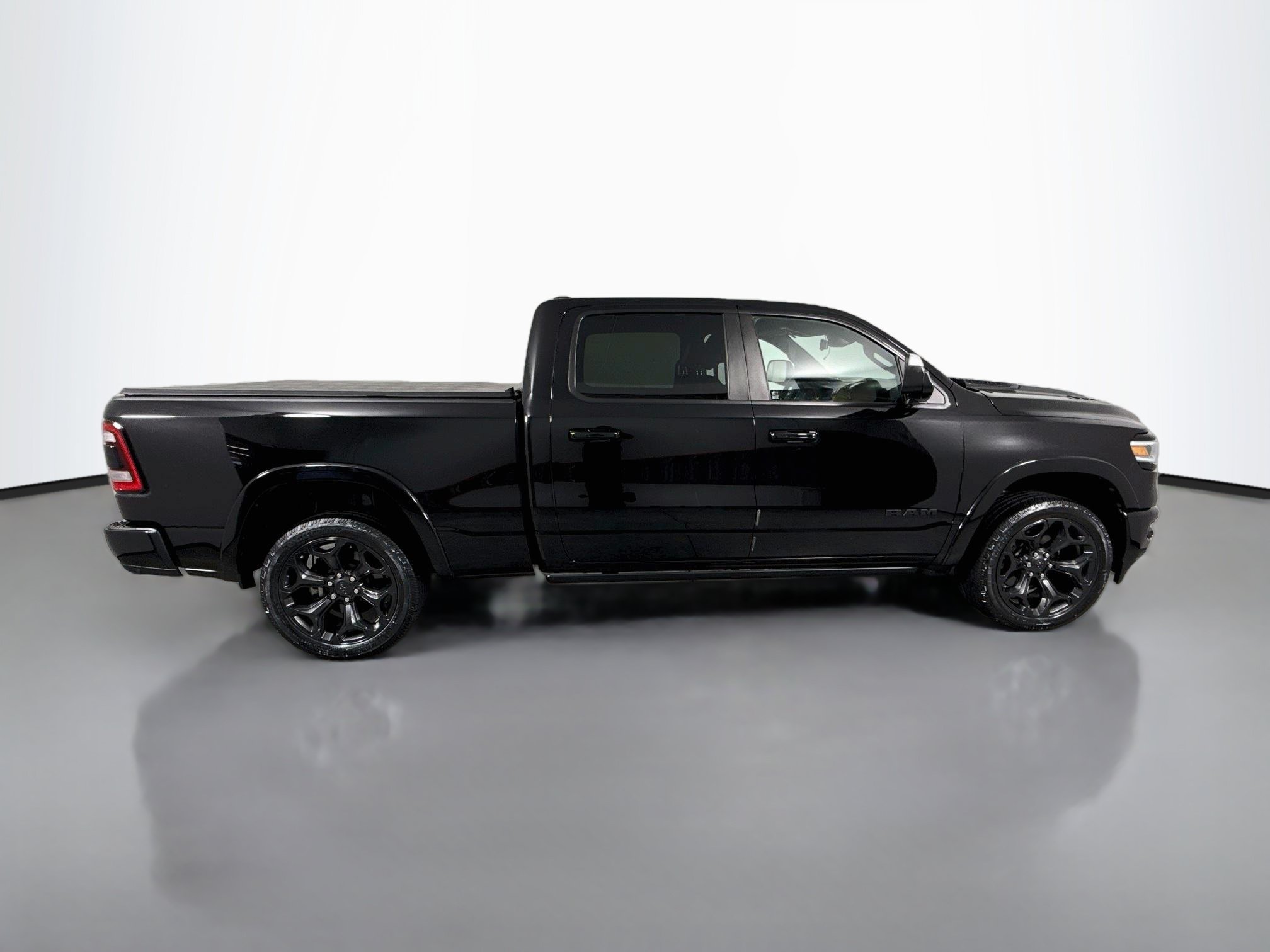 Used 2021 RAM 1500 Limited w/ Night Edition AWD/4WD image 8