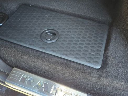 Used 2018 RAM 2500 Tradesman w/ Chrome Appearance Group image 15