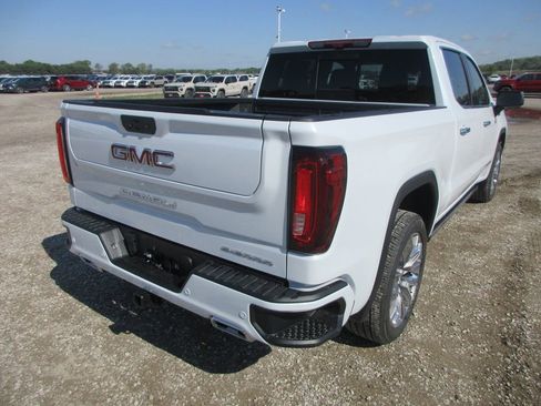 New 2026 GMC Sierra 1500 Denali image 4