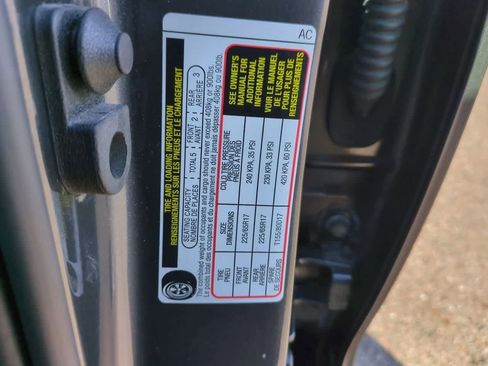 Used 2023 Subaru Outback Premium image 34