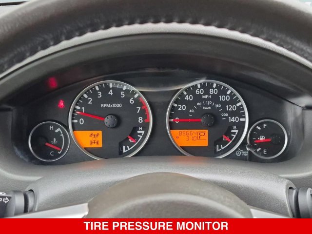 Used 2011 Nissan Pathfinder LE AWD/4WD image 21