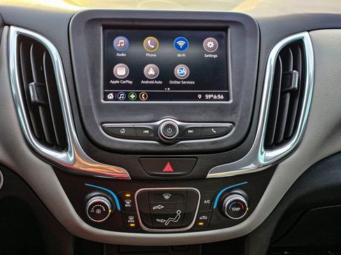 Used 2020 Chevrolet Equinox LT image 18