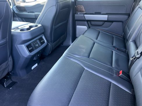 New 2026 Ford F250 Lariat w/ Black Appearance Package AWD/4WD image 11