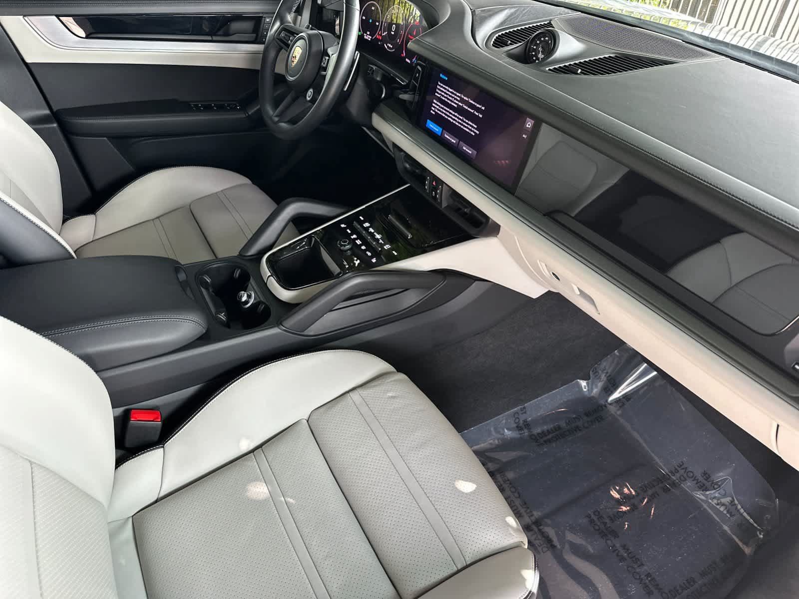 Certified 2024 Porsche Cayenne S AWD/4WD image 17