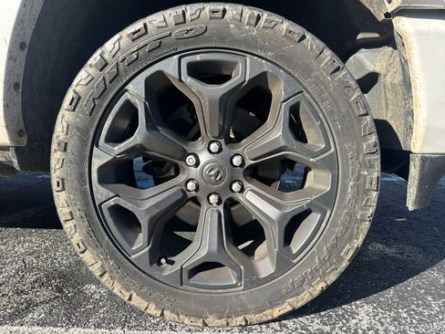 Used 2021 RAM 1500 Limited w/ Night Edition image 9