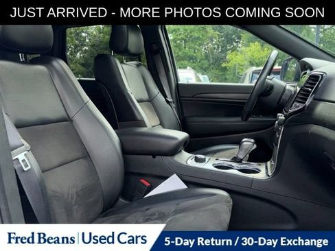 Used 2022 Jeep Grand Cherokee Laredo X AWD/4WD image 16