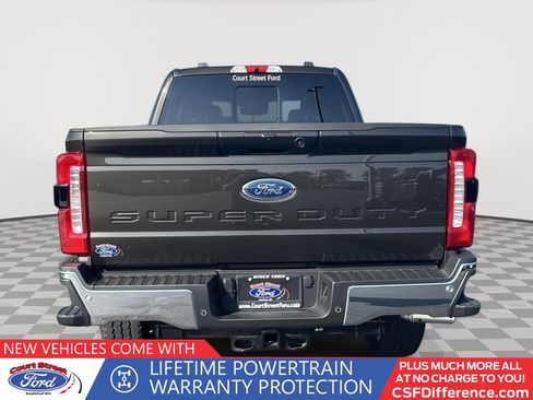 New 2025 Ford F250 Lariat w/ Chrome Package image 17