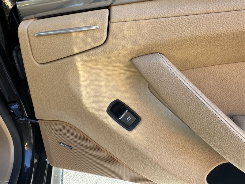 Used 2013 Porsche Panamera image 45