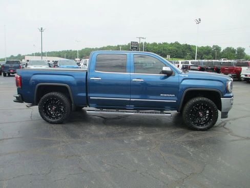 Used 2018 GMC Sierra 1500 SLT AWD/4WD image 4