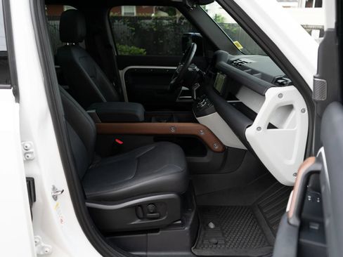 Used 2024 Land Rover Defender 110 S AWD/4WD image 61