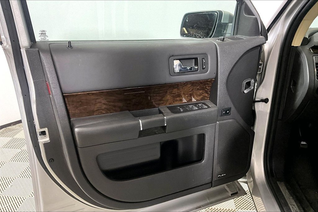 Used 2018 Ford Flex Limited AWD/4WD image 18