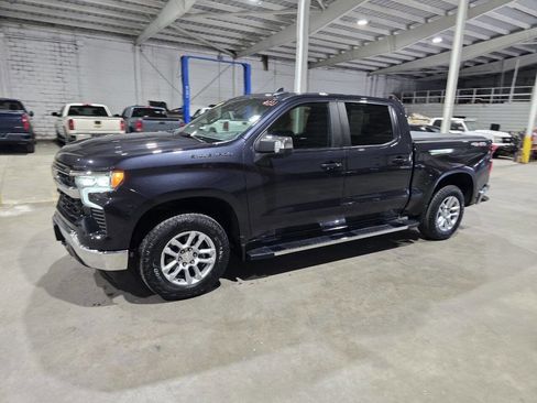 Used 2022 Chevrolet Silverado 1500 LT w/ Max Trailering Package AWD/4WD image 1
