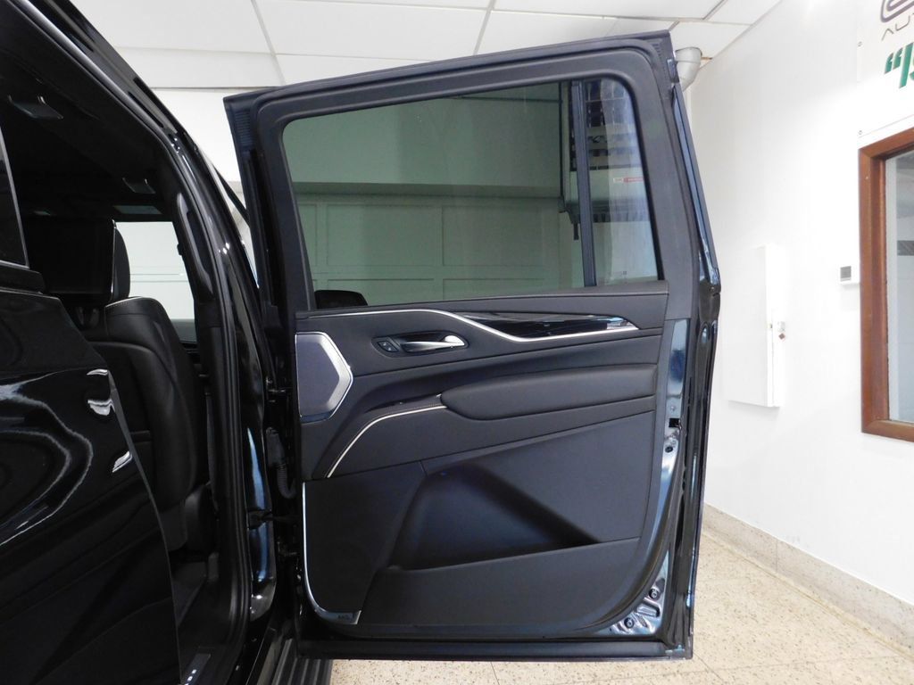 Used 2024 Cadillac Escalade ESV V w/ LPO, Floor Liner Package AWD/4WD image 92