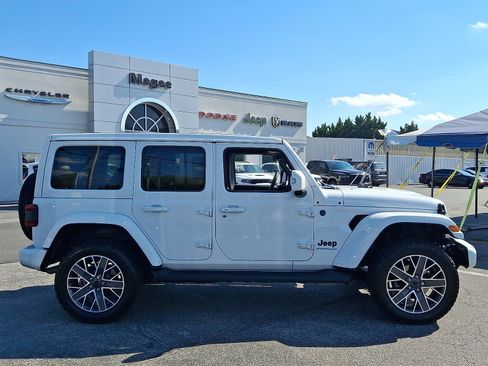 Used 2024 Jeep Wrangler High Altitude image 7