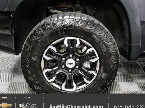 Certified 2023 Chevrolet Silverado 1500 ZR2 w/ Technology Package image 75