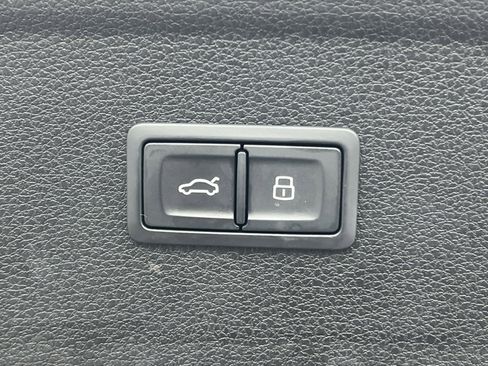 Used 2023 Audi Q5 2.0T Premium w/ Convenience Package image 25