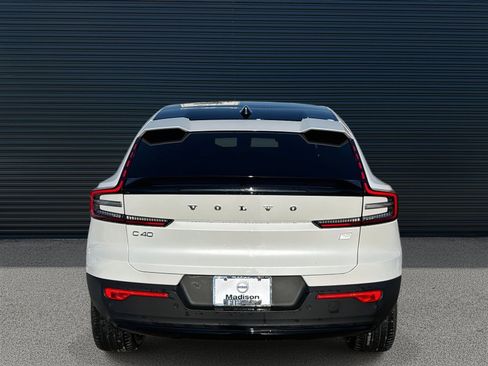 Certified 2024 Volvo C40 P8 Recharge Ultimate image 6