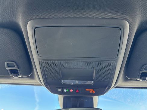 Used 2025 Chevrolet Equinox LT image 41