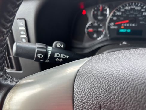 Used 2017 Chevrolet Express 2500 LS image 21