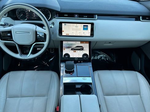 Used 2022 Land Rover Range Rover Velar R-Dynamic S image 13