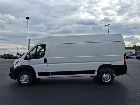 New 2025 RAM ProMaster 2500 w/ Convenience Group image 7