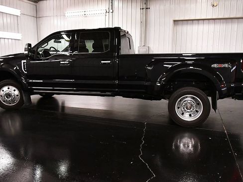 Used 2022 Ford F450 King Ranch w/ Chrome Package AWD/4WD image 4