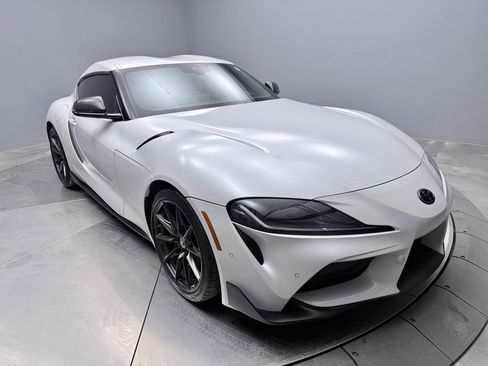 Used 2023 Toyota Supra Premium image 3