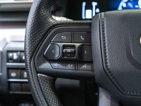 Certified 2026 Toyota Tacoma SR5 AWD/4WD image 17