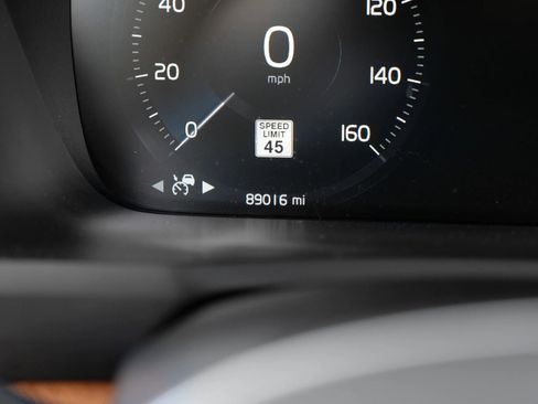 Used 2022 Volvo XC90 T8 Inscription Expression image 30