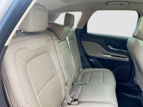 Used 2022 Lincoln Corsair AWD w/ Premium Package image 28