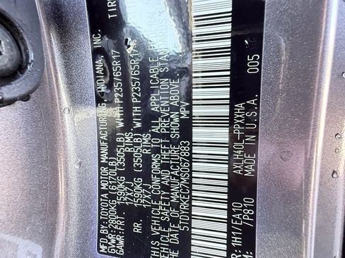 Used 2021 Toyota Sienna XLE image 35