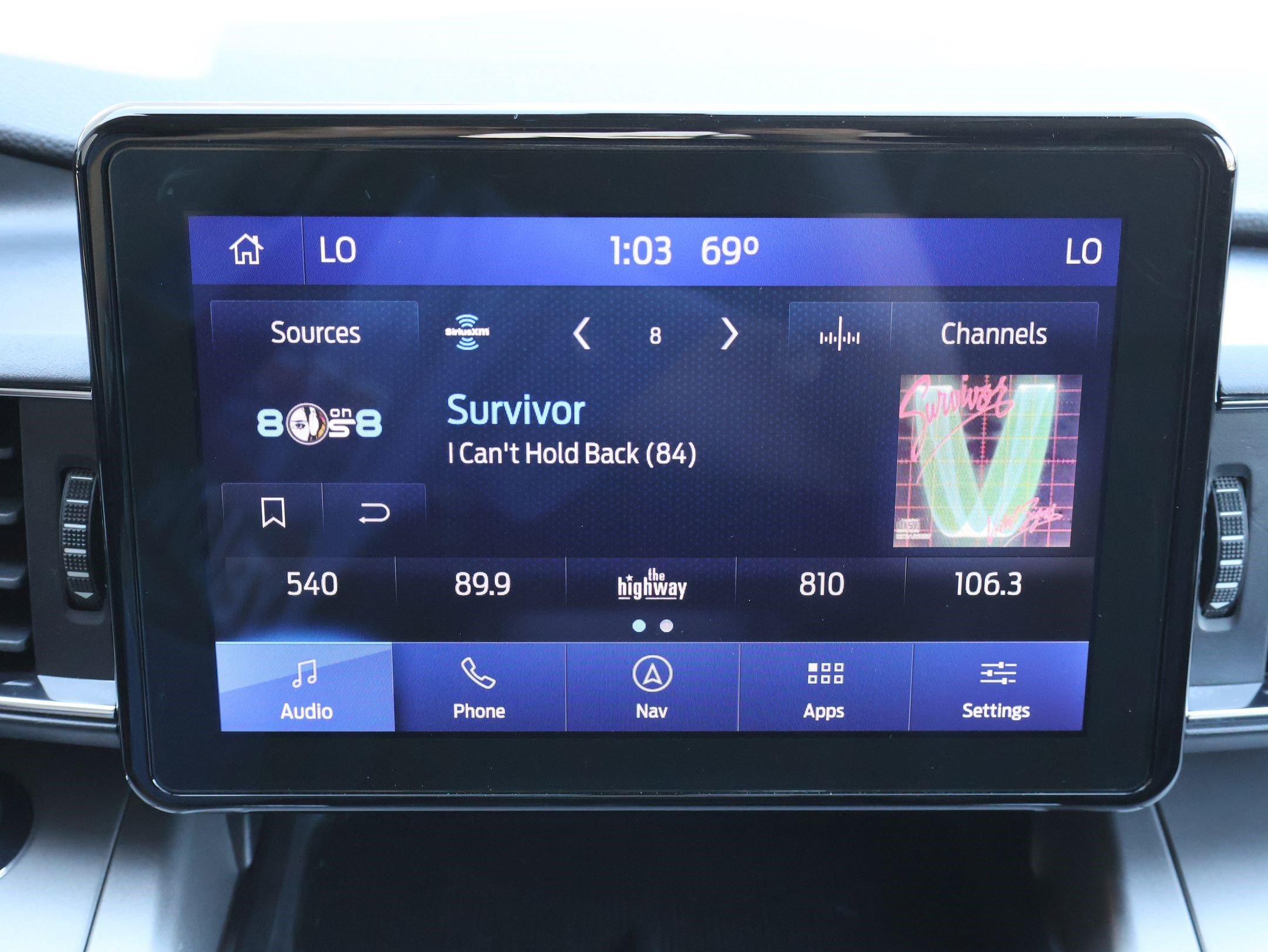 Used 2022 Ford Explorer XLT w/ Equipment Group 202A AWD/4WD image 23