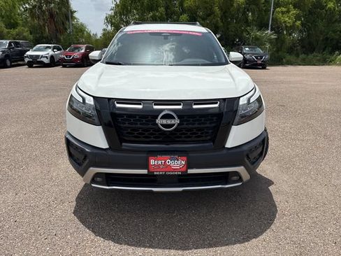 Used 2024 Nissan Pathfinder Rock Creek AWD/4WD image 2