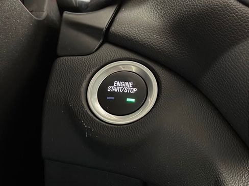 Used 2019 Chevrolet Equinox LT image 23