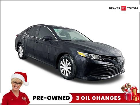 Used 2019 Toyota Camry L image 1