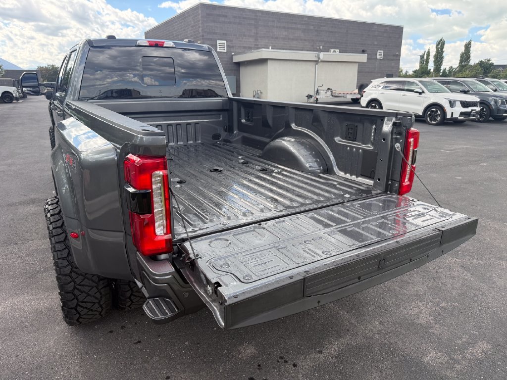 Used 2026 Ford F350 Lariat AWD/4WD image 15
