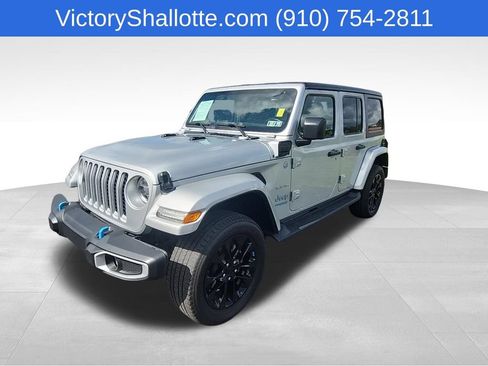 Certified 2022 Jeep Wrangler Unlimited Sahara w/ Cold Weather Group AWD/4WD image 20