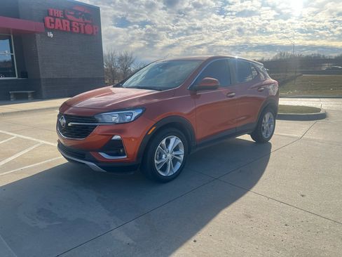 Used 2022 Buick Encore GX Preferred w/ Cold Weather Comfort Package image 2