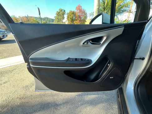 Used 2015 Chevrolet Volt Premium w/ Premium Trim Package image 16