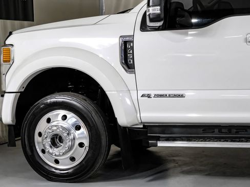 Used 2021 Ford F450 Lariat w/ Lariat Value Package AWD/4WD image 12