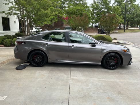 Used 2023 Toyota Camry SE w/ Convenience Package FWD image 10