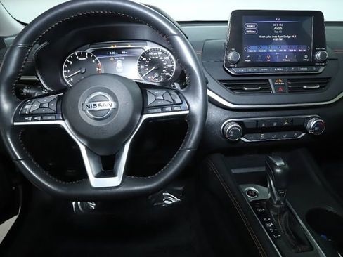 Used 2019 Nissan Altima 2.5 SR image 40