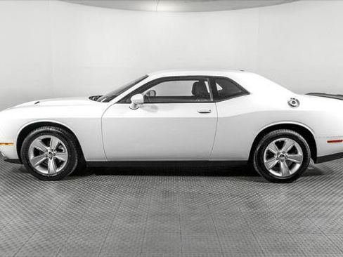 Used 2023 Dodge Challenger SXT RWD image 3